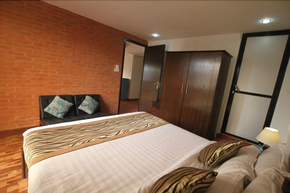 Gaju Suite Hotel Katmandu Dış mekan fotoğraf